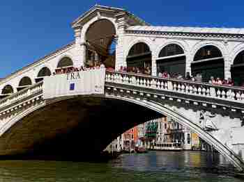   (venecia-mosty-1.jpg, 178158 , : 546 )